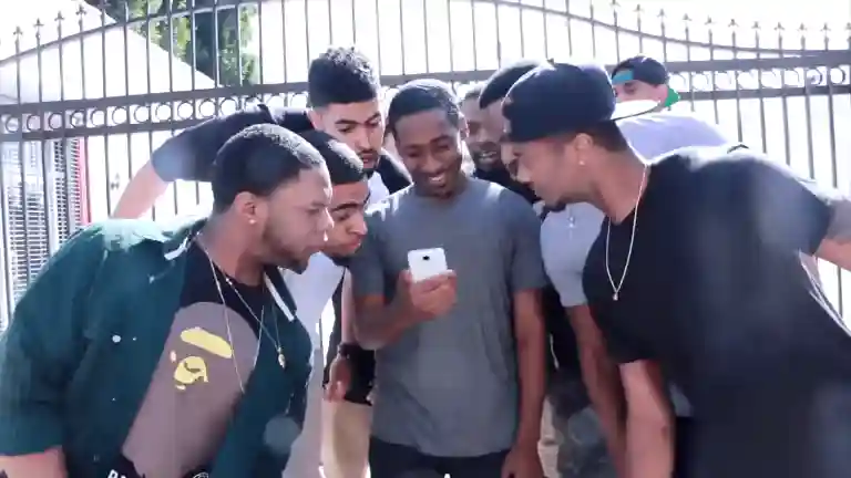 Ayo Come Look at This Meme – Group Laughter Reaction Audio